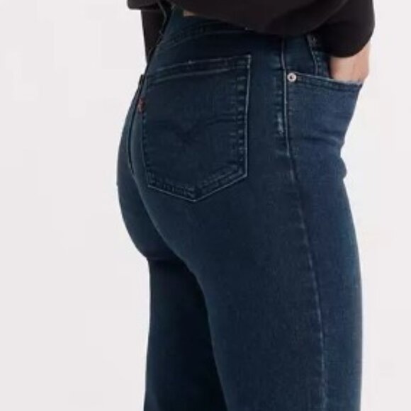 Levi's - Picture 3 of 10